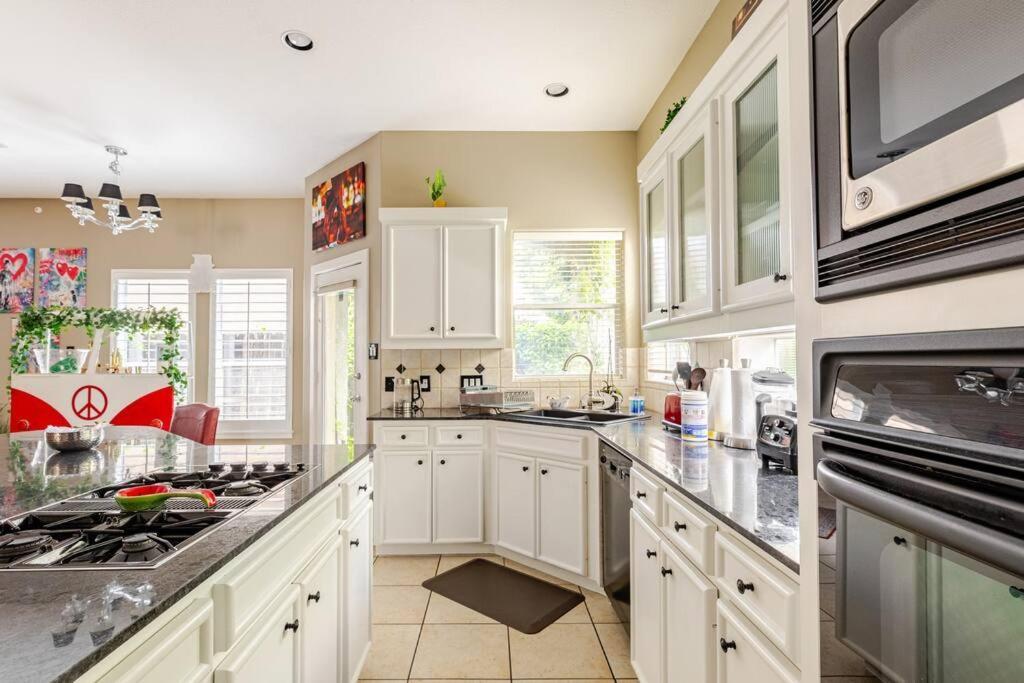 Wanderlust Villa Near Galleria Mall Houston Eksteriør bilde
